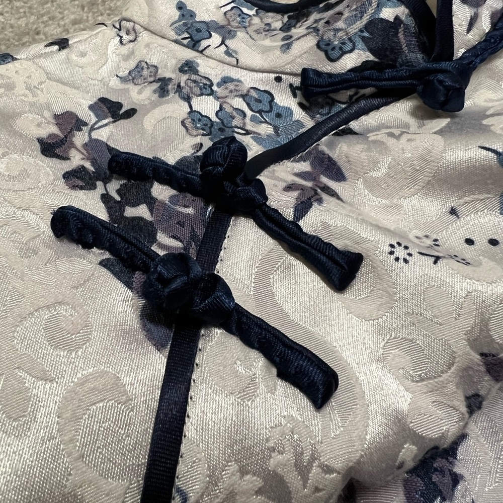 Blue & White Traditional Chinese Dress - Qipao - Picture 4 of 11